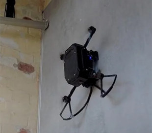 Приклеюється до стін, а потім зникає без сліду: у Британії створили новий шпигунський дрон