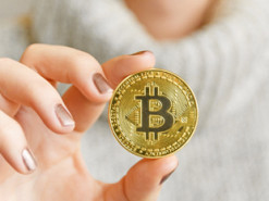 Экономист допустил падение биткоина ниже $40 000 в условиях высокой инфляции