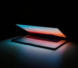 Apple готує сенсорний MacBook через зниження продажів iPad