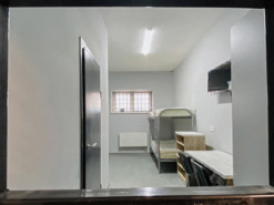 Телевизор, Wi-Fi, телефон: в Киеве обновили камеры в следственном изоляторе