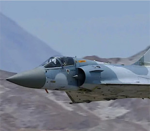 У Перу впав винищувач Mirage 2000: останки літака знайшли на вулкані Пічу-Пічу