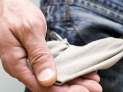 Близько 700 тисяч українців не мають мобільного телефону