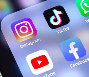 Австралія готує судові позови проти Facebook, TikTok та YouTube: названо причини