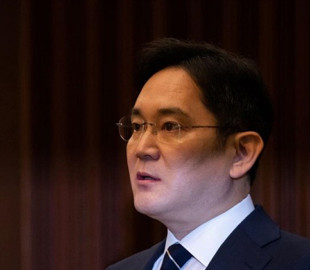 Верховний суд Південної Кореї повністю виправдав главу Samsung у справі про шахрайство