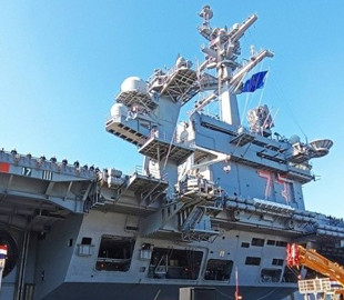 Авіаносець ВМС США прибув до Японії для постійного базування