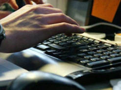 Сеть захватил вирусный флешмоб, заставляющий вспомнить о детских страхах