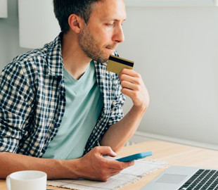 Шахраї в інтернеті: як не втратити гроші під час онлайн-шопінгу в Україні