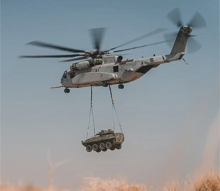 Розробники Sikorsky представили новітні військові гелікоптери CH-53K King Stallion