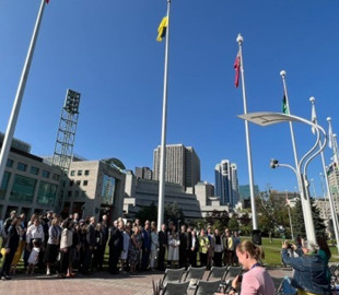 Над мерією Оттави замайорів прапор України