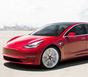 Tesla продолжает доминировать на рынке электромобилей
