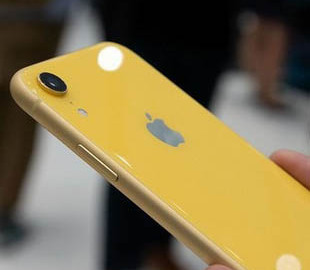 Остановлена сборка самого популярного смартфона в мире