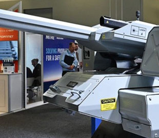 "Підсмажить" дрони ворога на відстані 2 км: EOS представила потужну лазерну гармату Dazzler