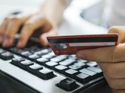 Псевдопрацівник банку виманив у жінки 30 тисяч гривень