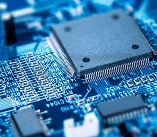 Китай продовжує закуповувати обладнання для випуску передових чіпів, незважаючи на санкції США