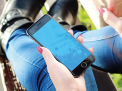 В мире падают продажи смартфонов: названа причина