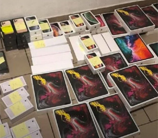 Працівник львівського підприємства намагався перевезти контрабандою техніку Apple