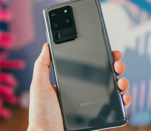 Samsung перевантажує смартфон — 5 програм, які потрібно видалити