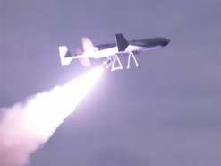 Американські розробники здійснили успішний запуск ударного дрона Lucas з бойового корабля USS Santa Barbara