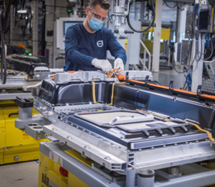 Volvo втричі збільшує виробництво через ажіотаж навколо електрокарів