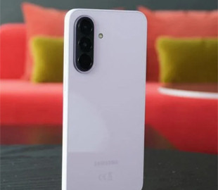Новий Samsung Galaxy назвали "найбільш безглуздим" смартфоном 2026 року