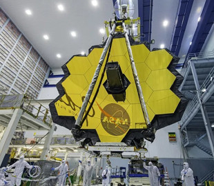 Поможет понять происхождение Вселенной: завтра NASA отправит в космос самый дорогой и большой телескоп