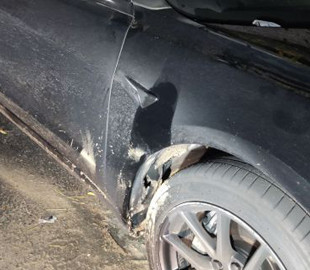 В Одесі затримали 19-річного юнака, який підпалив авто Tesla на замовлення "куратора"