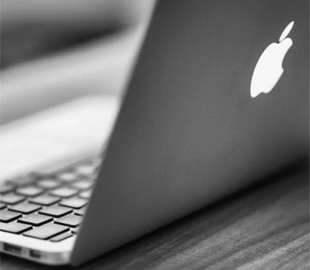 Apple представила новий MacBook Pro з сенсорним екраном: "яблуко" знову світиться