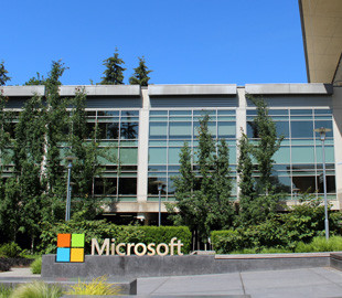 Microsoft відклав будівництво трьох дата-центрів вартістю мільярд доларів