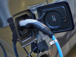 У Німеччині купівлю електрокарів і "гібридів" преміюватимуть до 2025 року