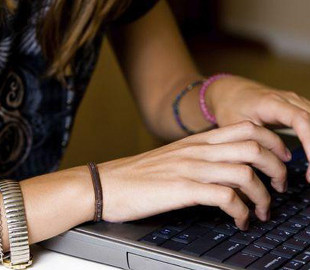 Обманула 12 человек: в Киеве задержали мошенницу, которая сдавала в аренду занятые квартиры