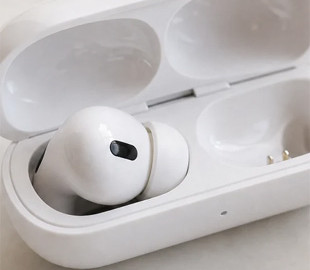 Що робити, якщо один навушник AirPods не відтворює звук