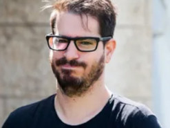 Кража миллионов долларов и изнасилование: "отец" криптовалюты LeadCoin арестован