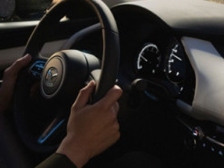 Сбой в ПО торможения Mazda 3 приводит к беспричинной экстренной остановке