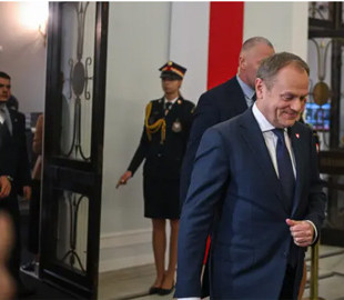 Прем’єр-міністр Польщі провів перестановки в уряді на тлі шпигунства з боку Росії — FT