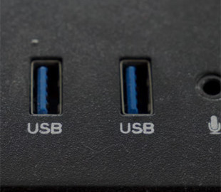 Колір USB-порту може підказати, де заряджати, а де передавати дані
