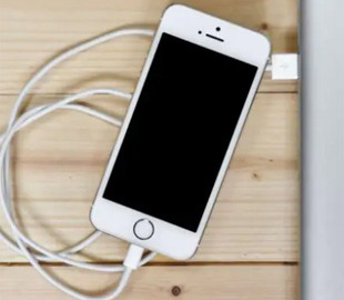Як продовжити життя нового акумулятора смартфона: основні правила і поради