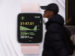 Що чекає на Apple Watch: більші екрани, але схожий вигляд