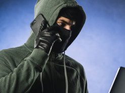 Телефонна розмова з "банкіром" коштувала жінці 19 тисяч гривень