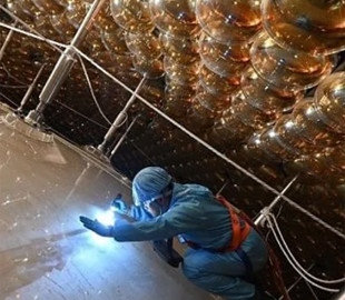 700 метрів під землею. У Китаї запрацював найбільший у світі детектор нейтрино