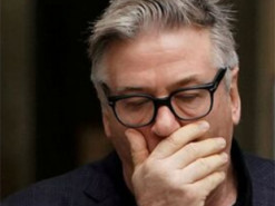 "Я люблю тебя, папа!" Дочь Болдуина выложила в сеть скриншот в защиту отца