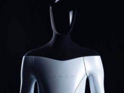 «Римський легіон». Ілон Маск обіцяє випустити тисячі роботів вже цього року