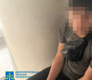 Зливав позиції військових через Telegram: СБУ викрила зрадника