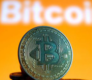 Біткоїн впав нижче $85 000 вперше з квітня