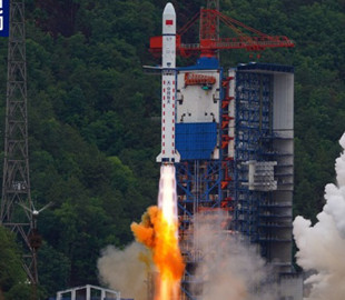Китай запустив у космос групу нових супутників для спостереження за Землею