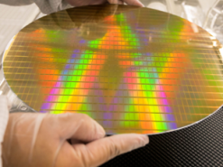 TSMC объявила дату выпуска 4-нм чипов для смартфонов
