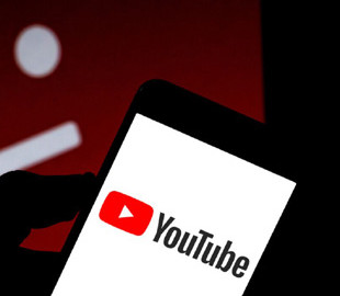 "Это недопустимо": Роскомнадзор потребовал снять санкции с Youtube-каналов российских СМИ