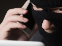 Інтернет-шахраї ошукали двох українців на понад 37 тисяч гривень