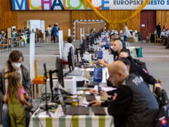 Не тільки виплати і житло. Які права українців у Європі під час війни