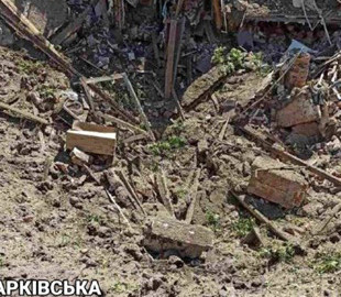 В прокуратуре показали последствия ракетного удара по центру Харькова (Фото)