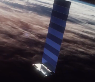 Маск пообіцяв боротися зі спалахами супутників Starlink